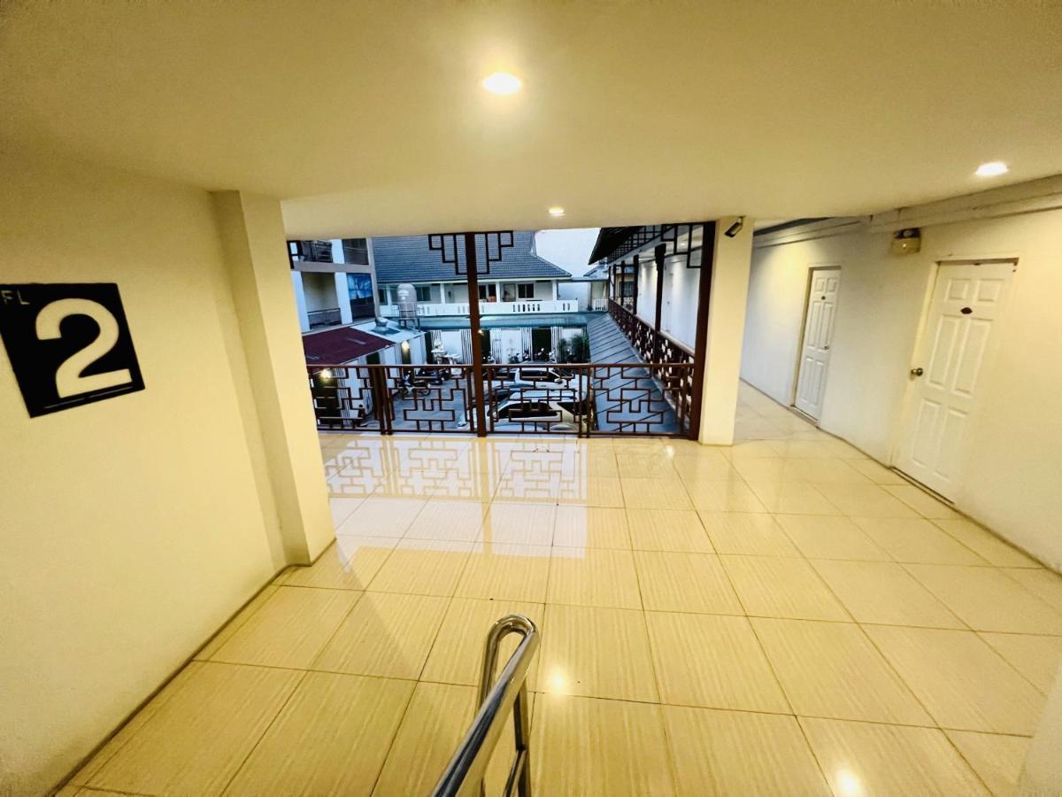 Inn Kham Apartment Чиангмай Экстерьер фото