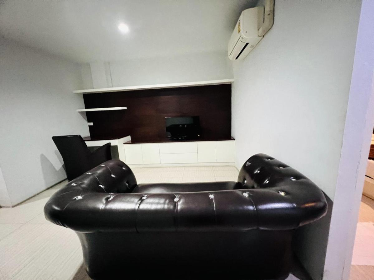 Inn Kham Apartment Чиангмай Экстерьер фото