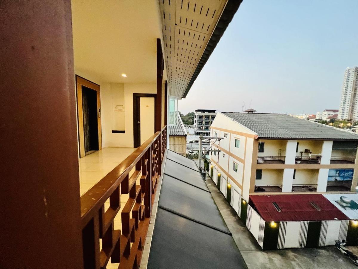 Inn Kham Apartment Чиангмай Экстерьер фото