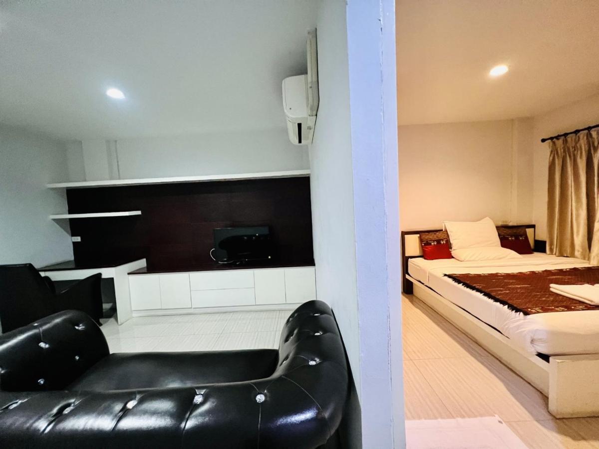 Inn Kham Apartment Чиангмай Экстерьер фото